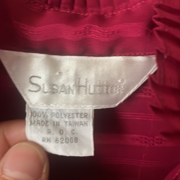 Vintage Susan Hutton red long sleeve button blouse with ruffle detail - Picture 4 of 6